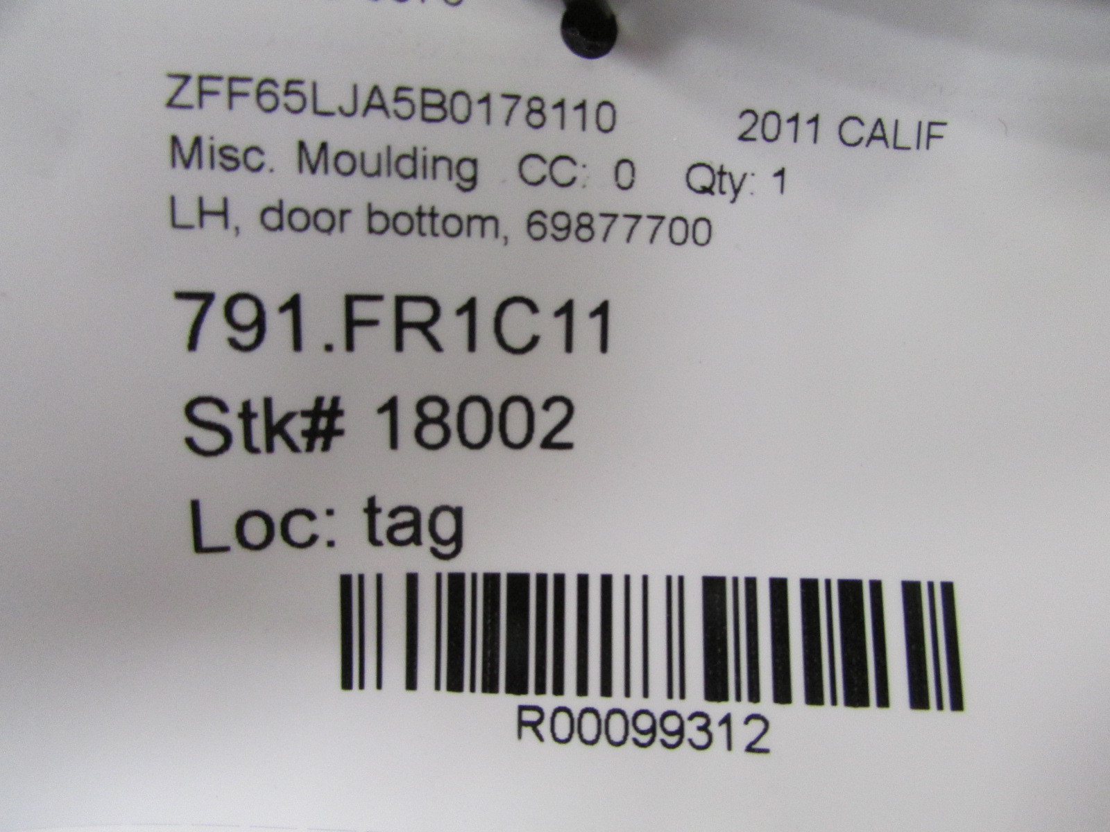 Ferrari California, LH, Left Front Lower Door Gasket, Used, P/N 69877700