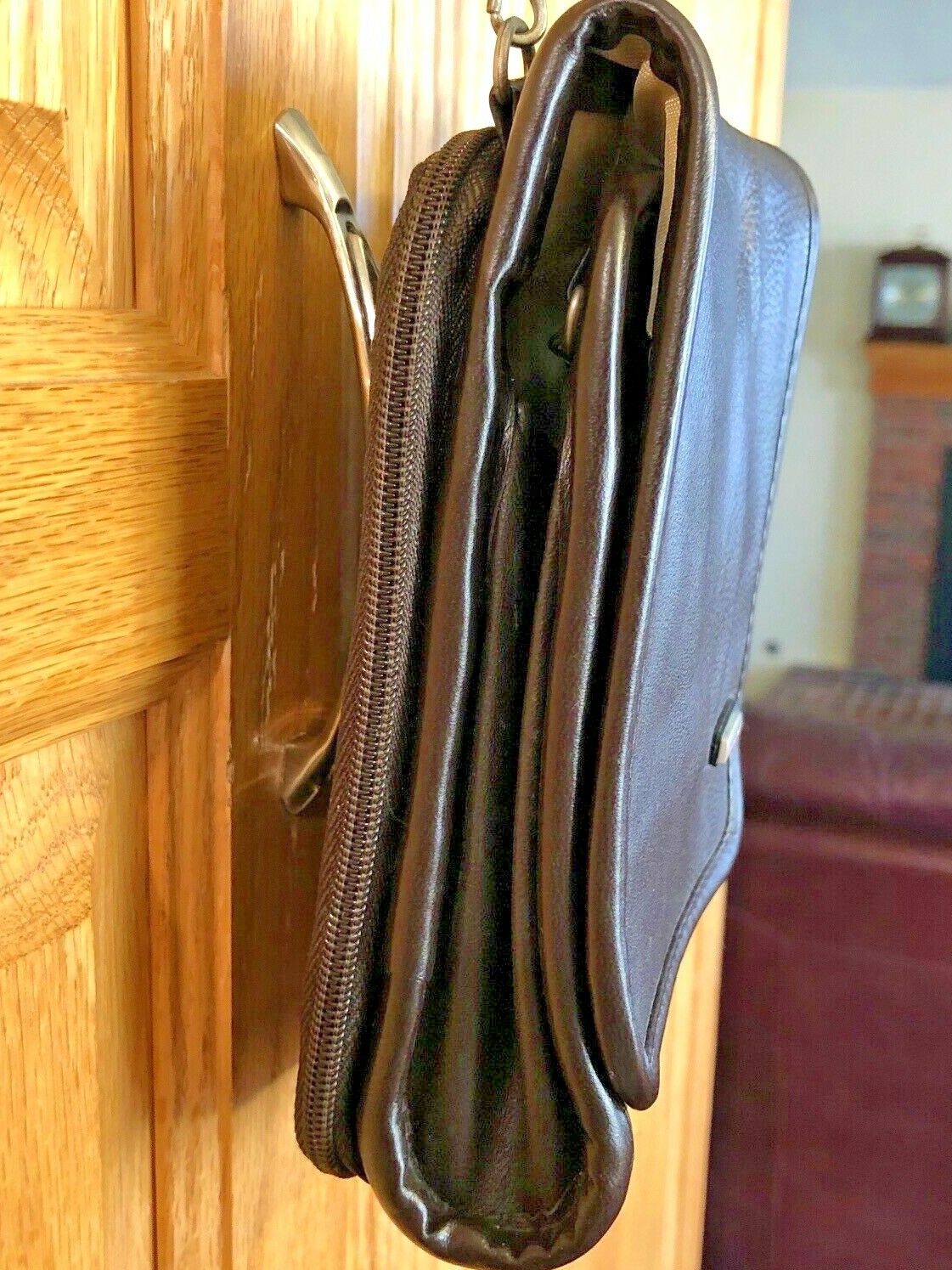 TRAVELON Leather RFID Crossbody Wallet / Organizer Same Day Shipping