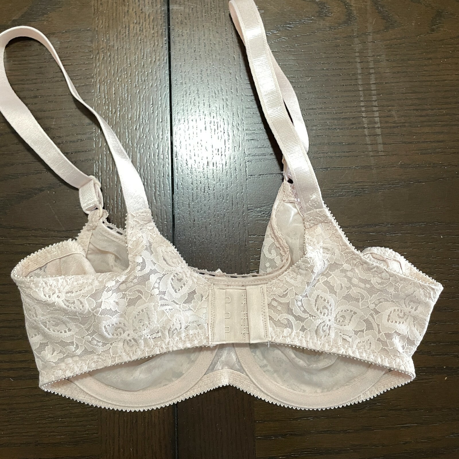 NWOT Bali Bra 34C Lace n Smooth Underwire Soft Cups 3432 Adjustable