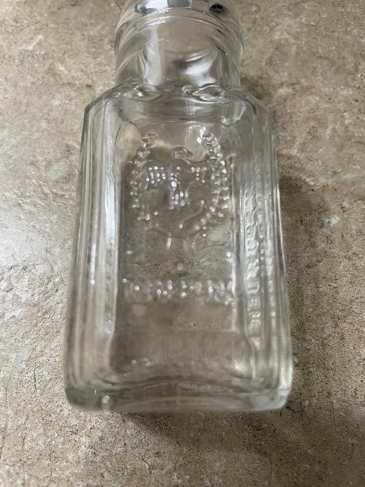 VINTAGE GEBHARDT EAGLE CHILI POWDER RIBBED EMBOSSED CLEAR SCREW TOP
