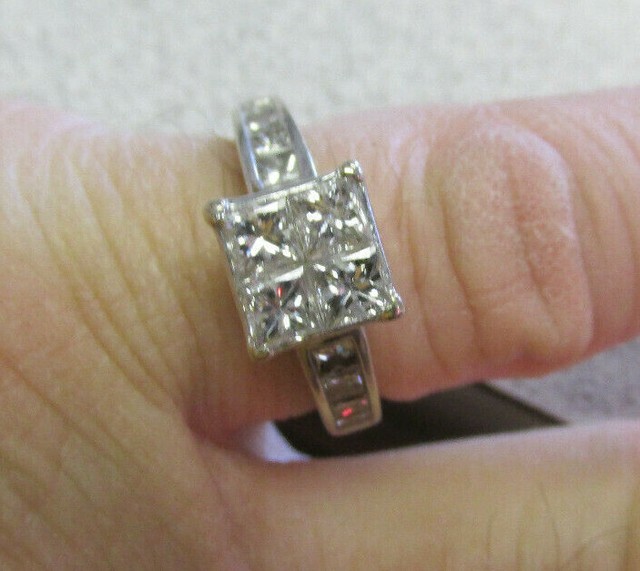 Zales 14k White Gold 2.00 ctw Princess Cut Diamond Ring Size 6 Make
