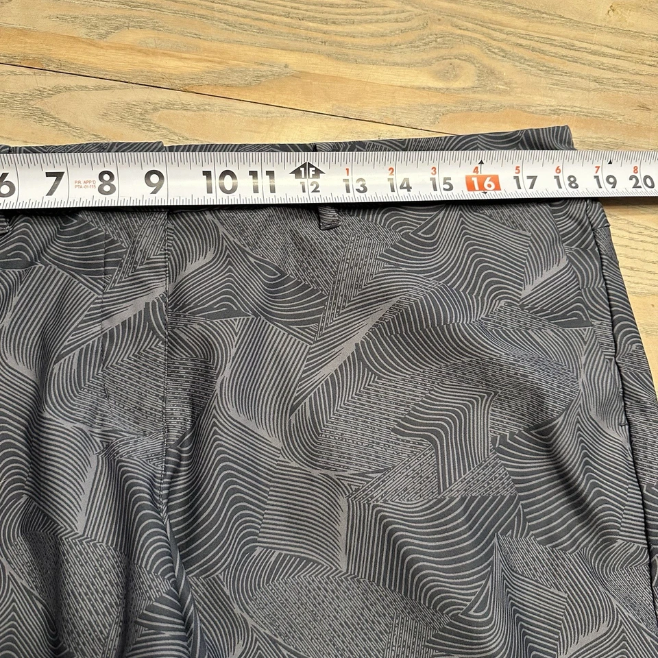 Pantalones Cortos de Golf Nike Flex Dri Fit 4.5" Para Mujer 14 Gris Abstracto Geométrico 884930-011 Foto 4 de 4