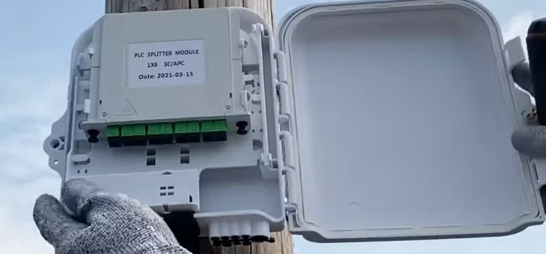 FTTH box enclosure with splitter plc connector apc green - Image 4 of 4