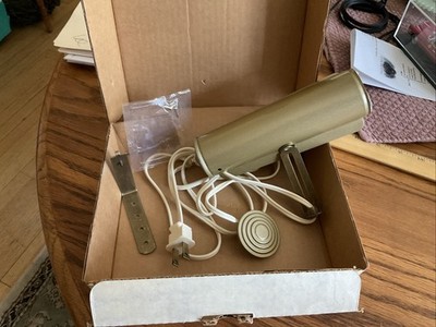 Vintage NOBBY HILL Metal Brass Picture Painting Light NIB