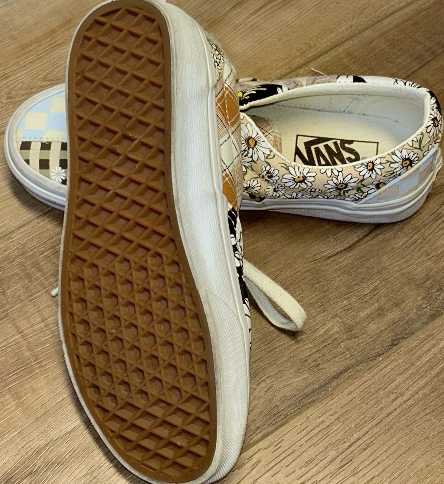 Vans Patchwork Era Checkered Floral Patch Sneaker… - image 4