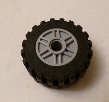 Lego x1 Light Gray 11/16 Wheel 30.4x14 Offset Deep Tire, 55981, 30391 028-440