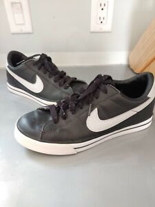 NIKE BRS Mens Court Classic Tennis 