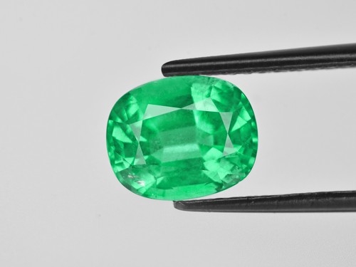 GRS Certified ETHIOPIA Emerald 3.56 Cts Natural Fiery Vivid Intense Green Oval - Picture 4 of 10