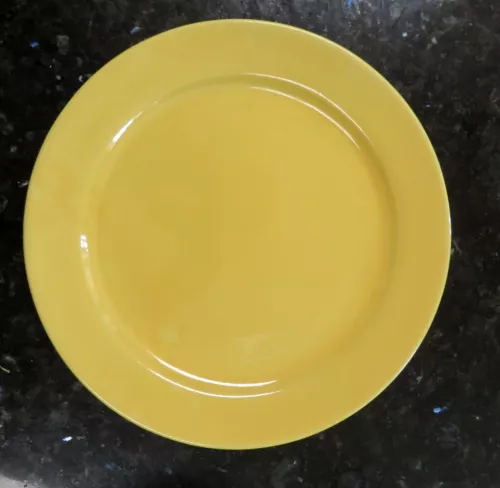 BAUER Los Angeles California Pottery La Linda Yellow Plate ~ 9 1/2 Inches