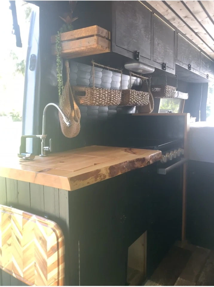 mercedes-benz sprinter camper van - Image 4 of 4