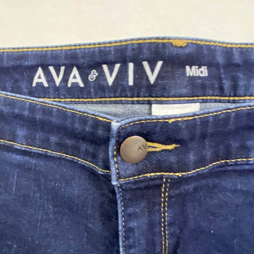 Ava & Viv Womans Midi Denim Shorts Power Stretch Plus Size 20W Blue Dark Wash — 第 3/4 张图片