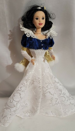 Barbie Doll 12" Gorgeous 1998 Snow White from the Disney Collectors Series Toy - Picture 2 of 8