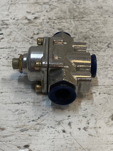 Fuel Pressure Regulator B4R-65578 5/8" - Picture 5 of 11