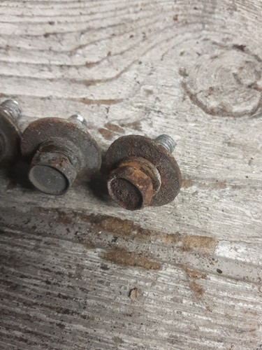 2002 02 95-06 Kawasaki Vulcan 800 Rear Wheel Fender Mud Guard Inner Cover Bolts - Picture 6 of 9