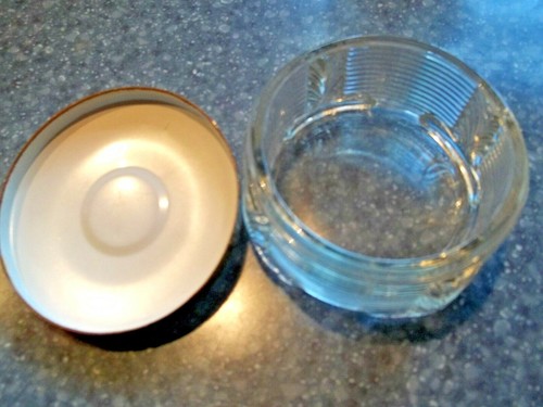 Vintage Retro Rose Relief Glass Vanity Jar and Lid - Picture 4 of 5