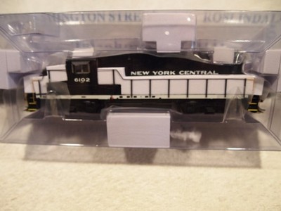BROADWAY LIMITED 4274 NEW YORK CENTAL  GP20  NO. NYC 6102   w/SOUND FOR DC & DCC