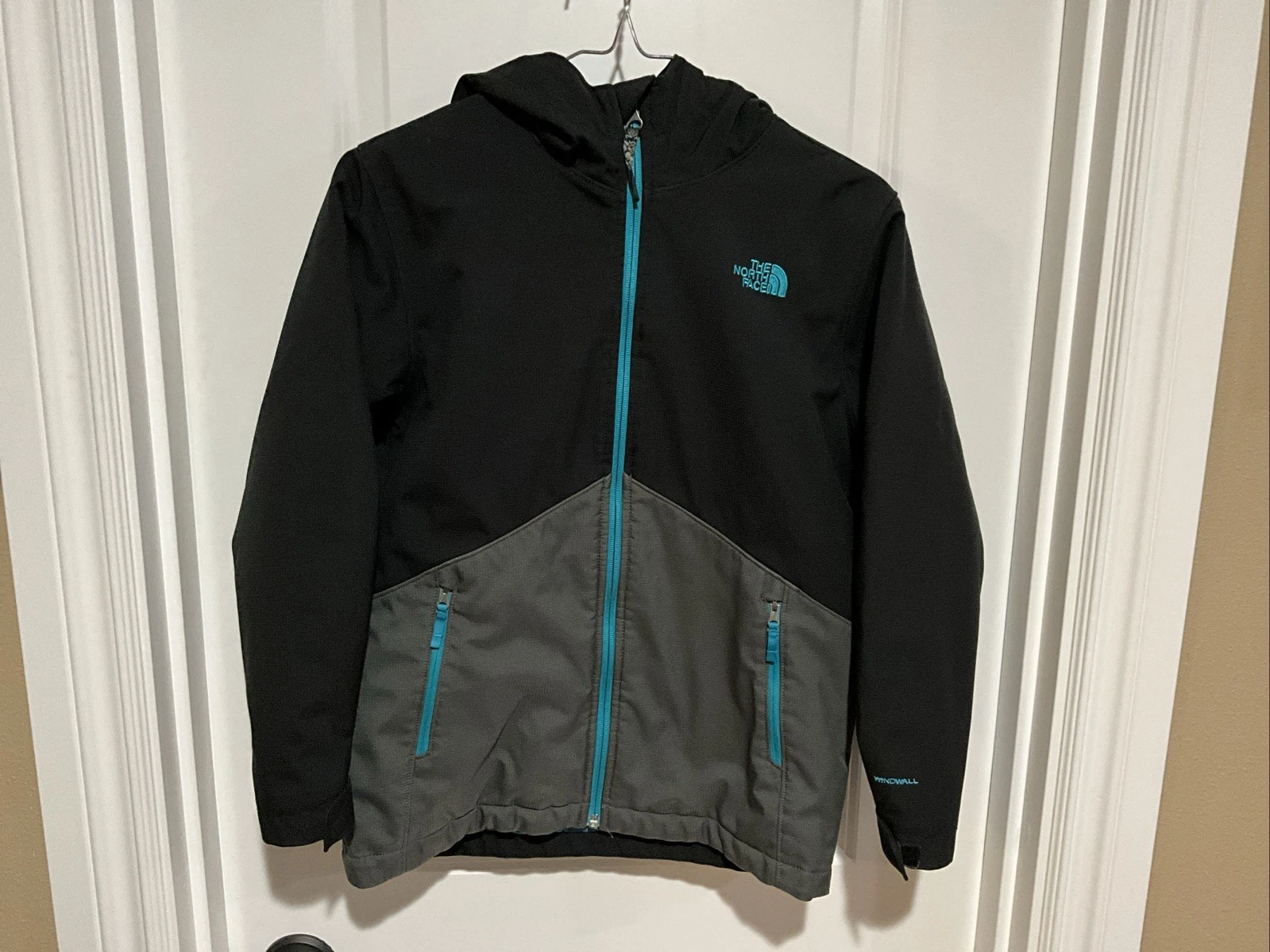 North Face Windwall Jacket Boys Sz Med 10/12 Hooded Black Gray Blue Full Zip