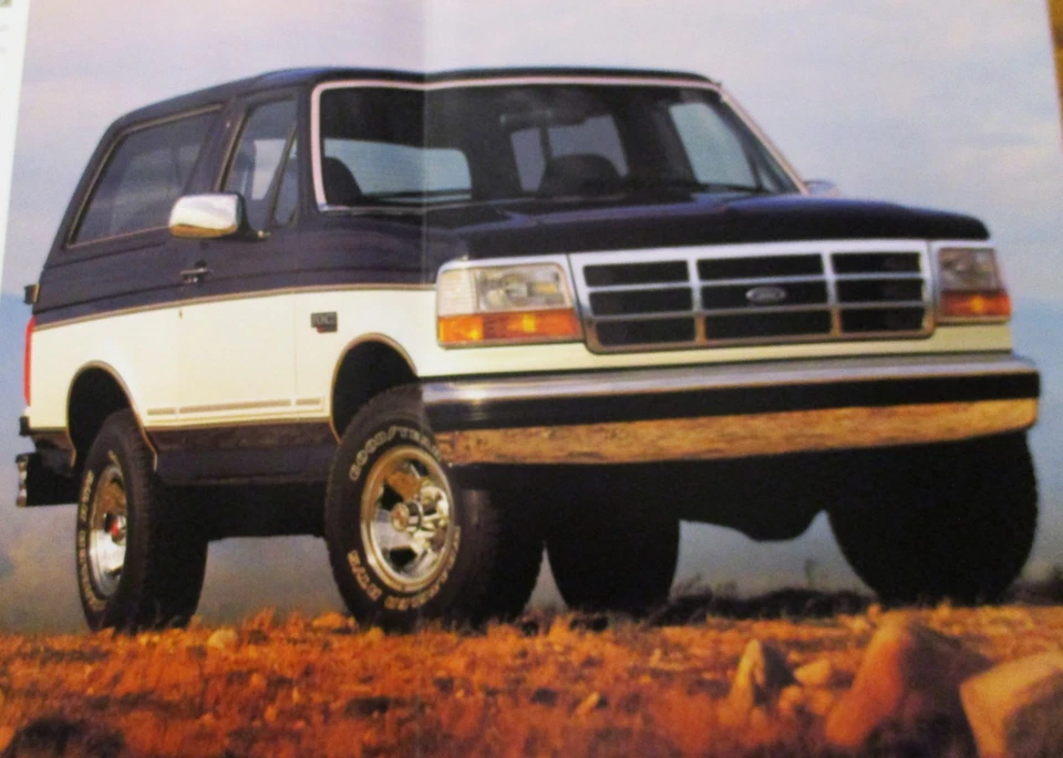 1993 Ford Bronco SUV Brochure Eddie Bauer XLT 4x4 Excellent Dealer Original 93 - Image 3 of 4