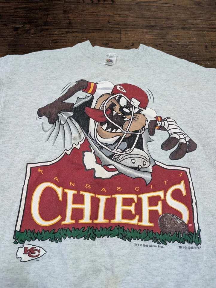 Vintage 90s Kansas City Chiefs TAZ NFL Gray Crewneck Sweatshirt Size Large 1995 - Image 2 of 4