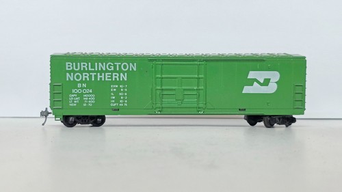 Coche de carga Roundhouse escala HO 50' puerta enchufable de acero Burlington Northern BN 100024 RTR | Zustand: Used
