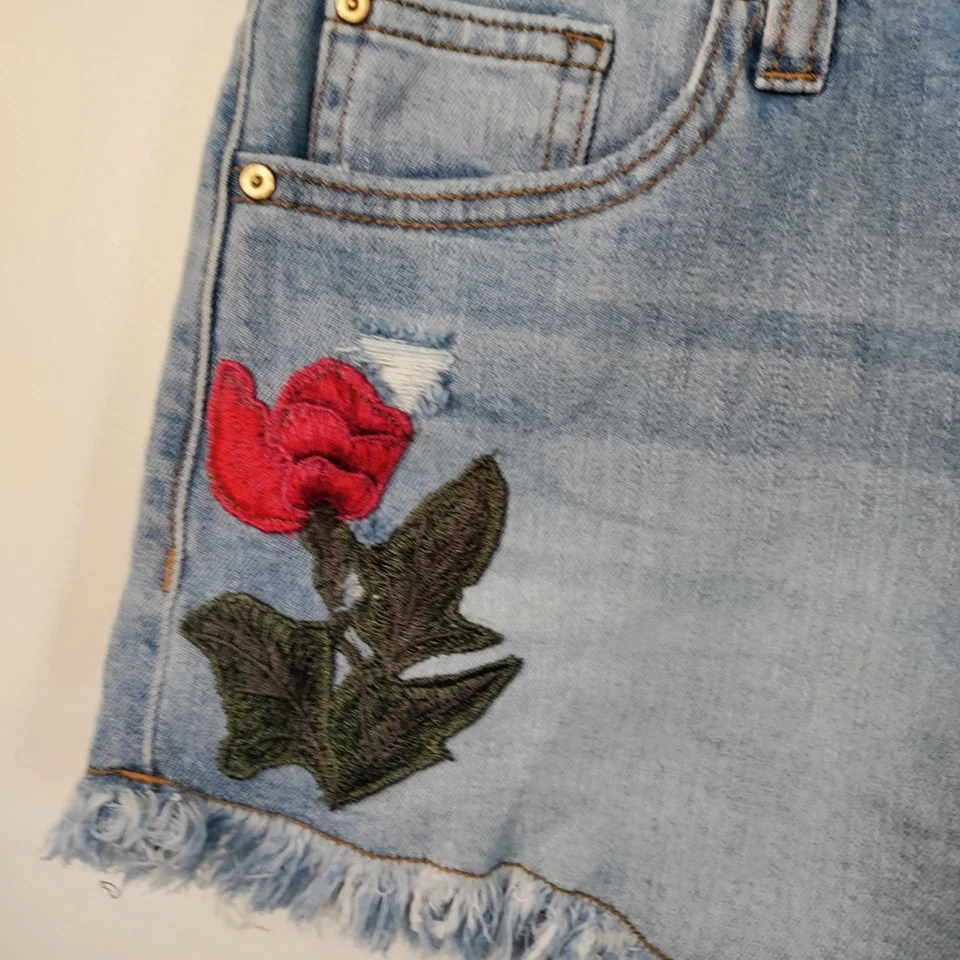 Pantalones Cortos de Motociclista de tiro alto NOBO Bordados Rosa Denim Botón Mosca 7 Artísticos Deshilachados Y2K Foto 4 de 4