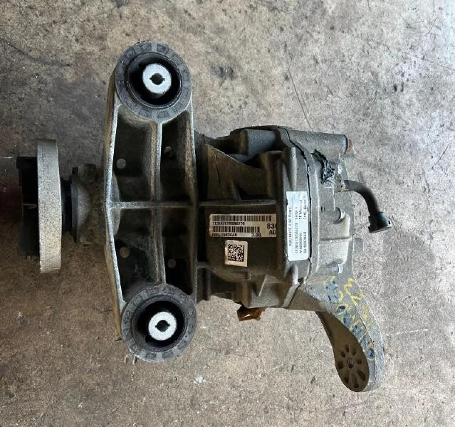 2015-2020 Dodge Charger 3.6L AWD Rear Axle Differential Carrier 3.07 Ratio OEM - Image 2 of 4