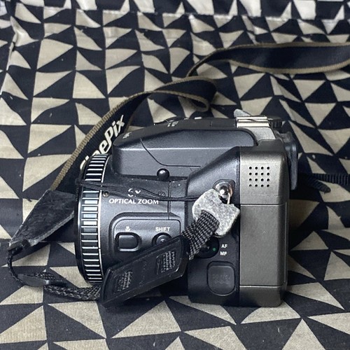 Fujifilm FinePix S602 Zoom Digital Camera + 6X Zoom - Tested, Works - Picture 10 of 22