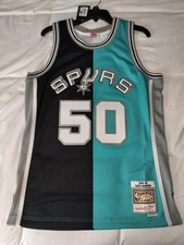 Ultimate San Antonio Spurs Collector and Super Fan Gift Guide 47