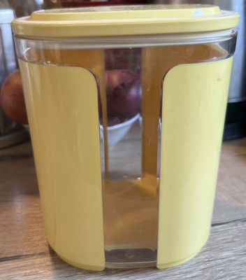 Tupperware Aromadose Skyline 1,5 L gelb, weiß Kaffee, Tee, Cappuccino   