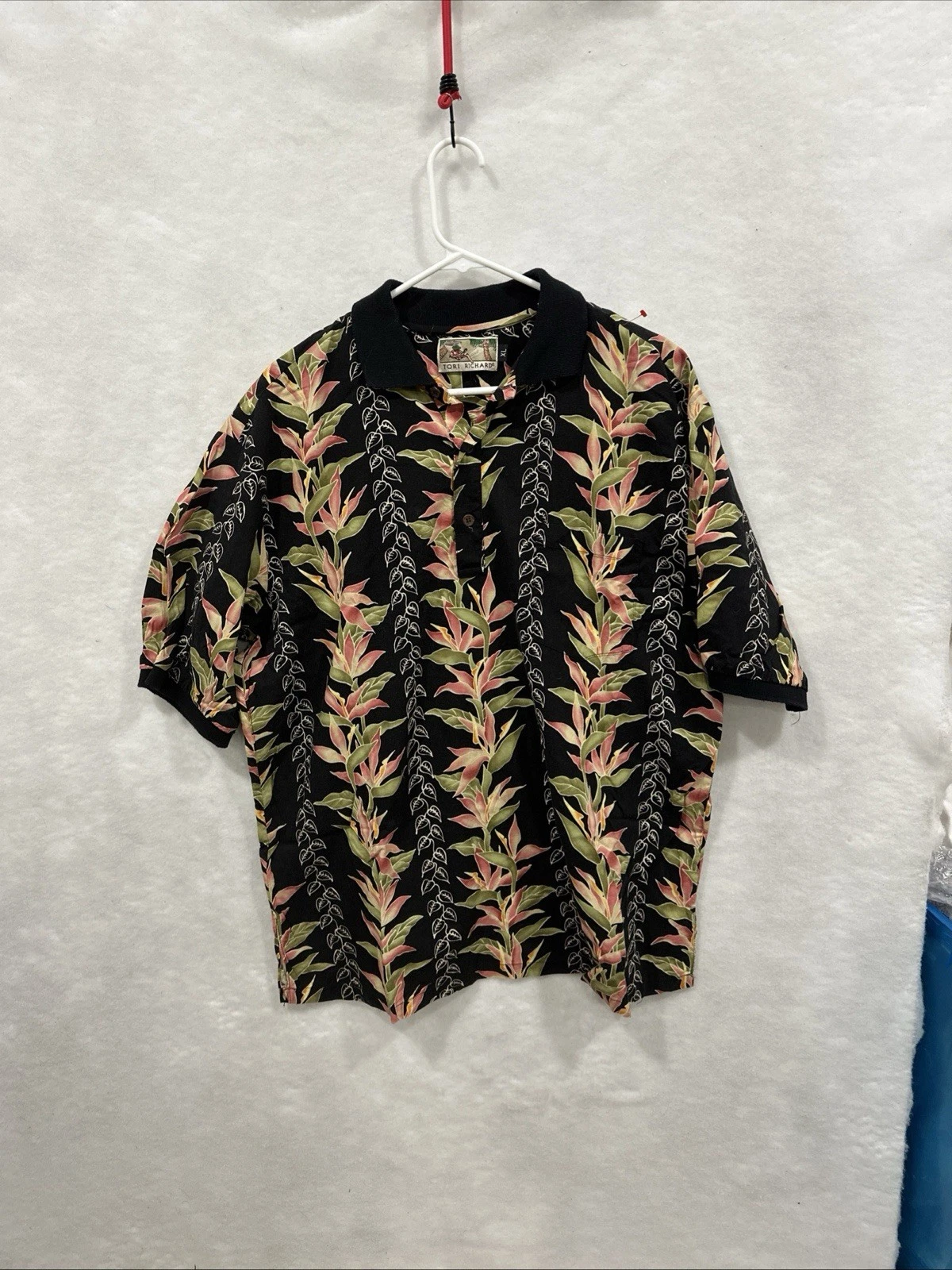 Tori Richard Mens XL Hawaiian Floral Button Up All Over Print
