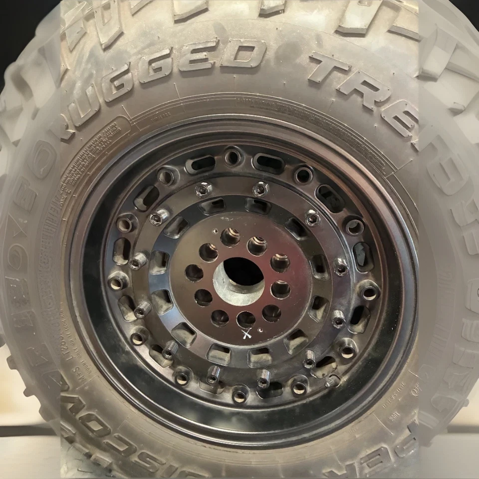 SET OF 5 COOPER DISCOVERER RUGGED TREK TIRES & 5 BLACK RHINO ARESENAL RIMS 17 X - Image 3 of 4