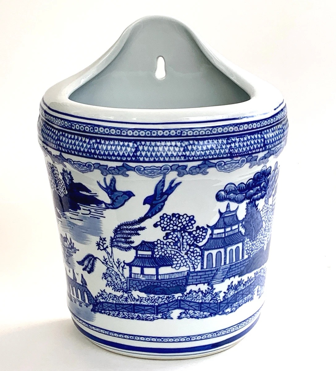 Vintage Chinoiserie Porcelain Wall Pocket Vase Planter Blue White Asian Design