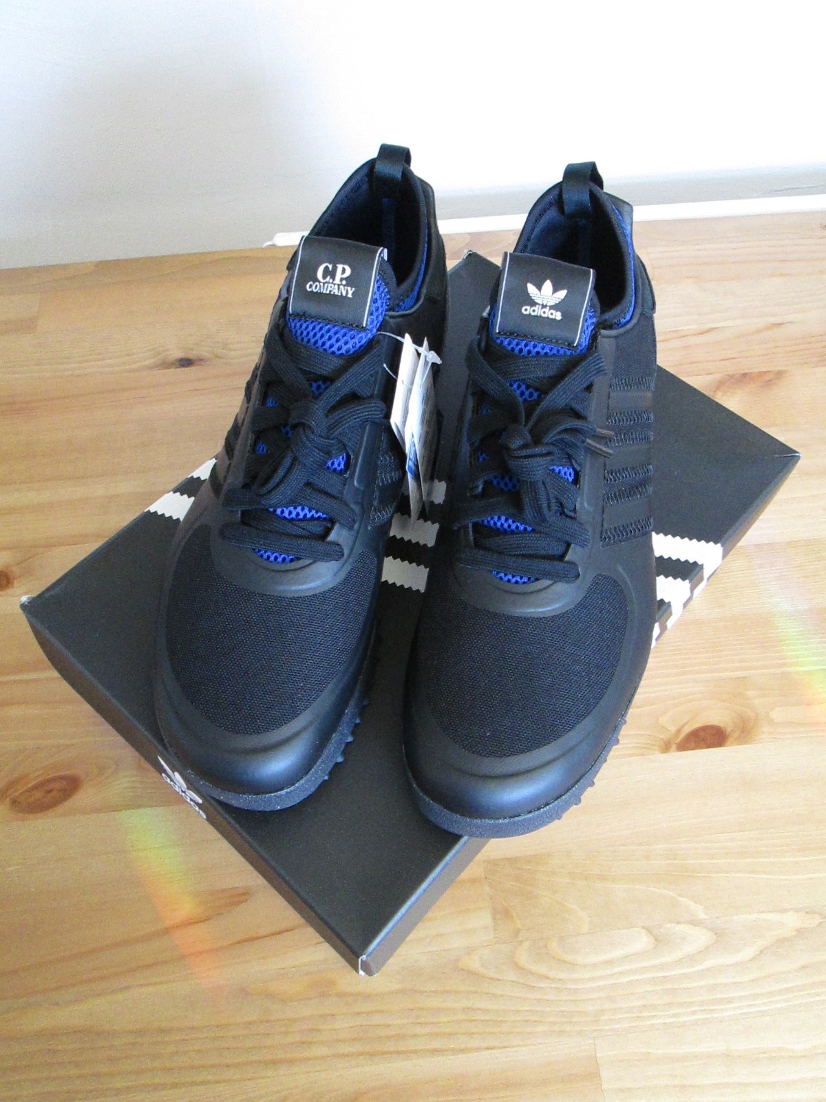 BNIB ADIDAS X C.P. COMPANY MARATHON noir & COLLEGIATE ROYAL TRAINERS UK9 BNIB ADIDAS X C.P. COMPANY MARATHON noir & COLLEGIATE ROYAL TRAINERS UK9
