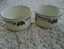 Mikasa Heritage CHRISTMAS STORY Set of 2 Ramekins