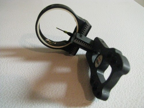 New 30.06 OUTDOORS 1-Pin BLACK ECO1-1 KP Bow Sight RETAIL $40.00 SALE $17.00 - Picture 2 of 2