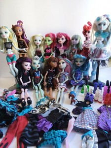 monster high dolls 2011