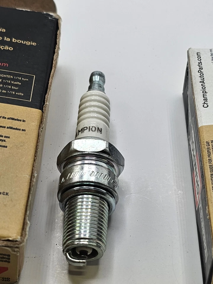 (CANTIDAD 4) Bujías de cobre Champion 123-rn5C para Lamborghini Countach 5000 1985 Foto 2 de 4