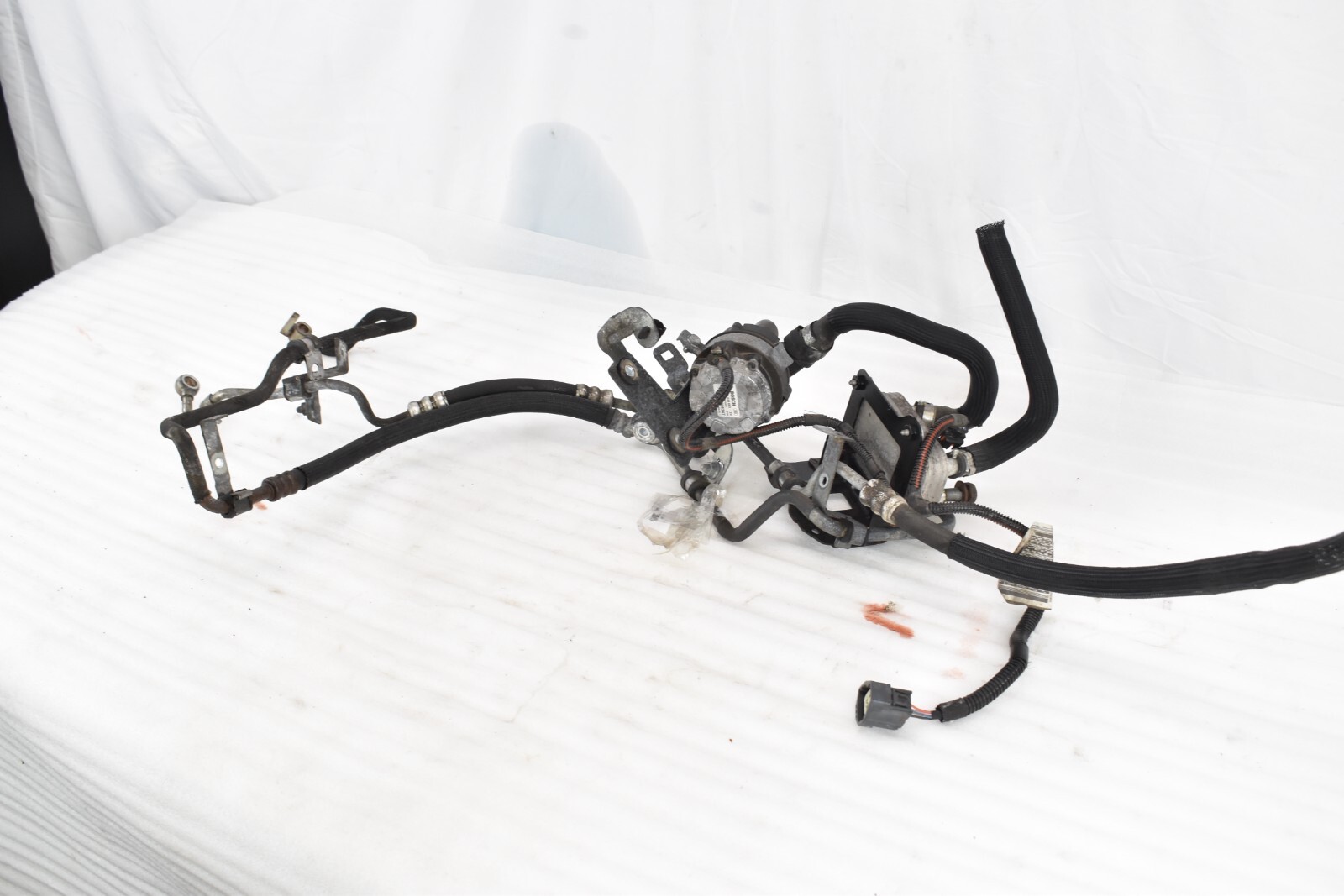 🚀 2014-17 MASERATI GHIBLI ENGINE OIL COOLER AUXILIARY PUMP SET 670005347