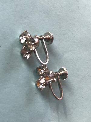 Vintage Small Three Clear Rhinestone Silvertone Screwback Earrings   3/8th s x 