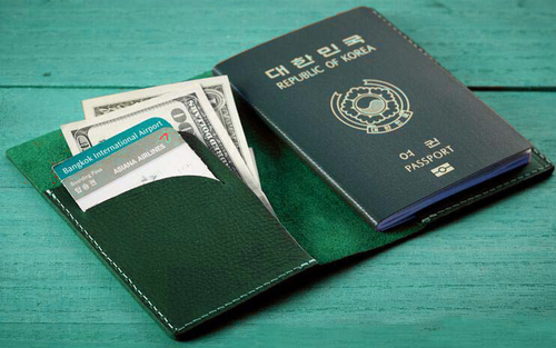 men women wallet purse cow Leather Passport Holder case bag bifold green W87