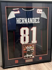 AARON HERNANDEZ Autographed Signed Framed Jersey Authentic New England Patriots