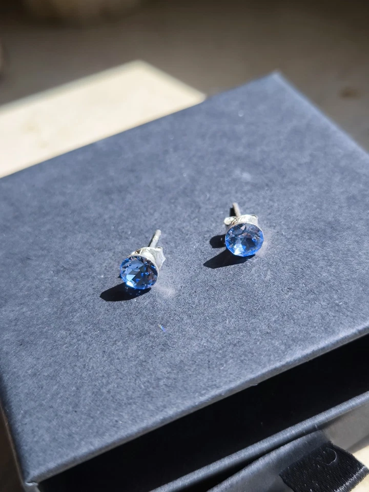 Ohrstecker Silber mit Swarovski Kristall Chaton 6 mm, Minimalistisch Ohrringe 