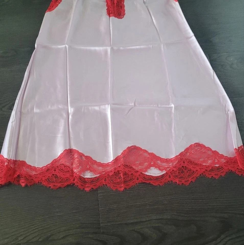 Victoria's Secret Elegante Seda Rosa y Rojo Encaje Chemise Mujer Mediana Novia Foto 2 de 4