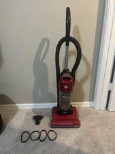 Dirt Devil Easy Clean M084510 Upright Vacuum Cleaner.