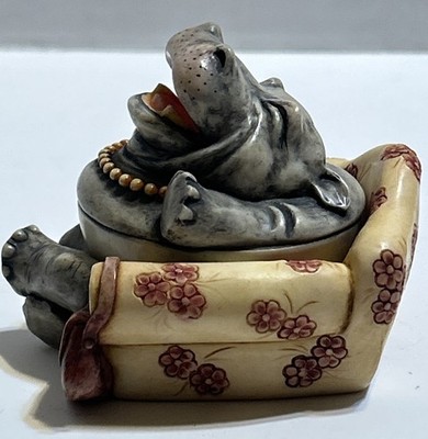 Harmony Kingdom  Netsuke  Giggles Hippo Trinket Box(R-3)