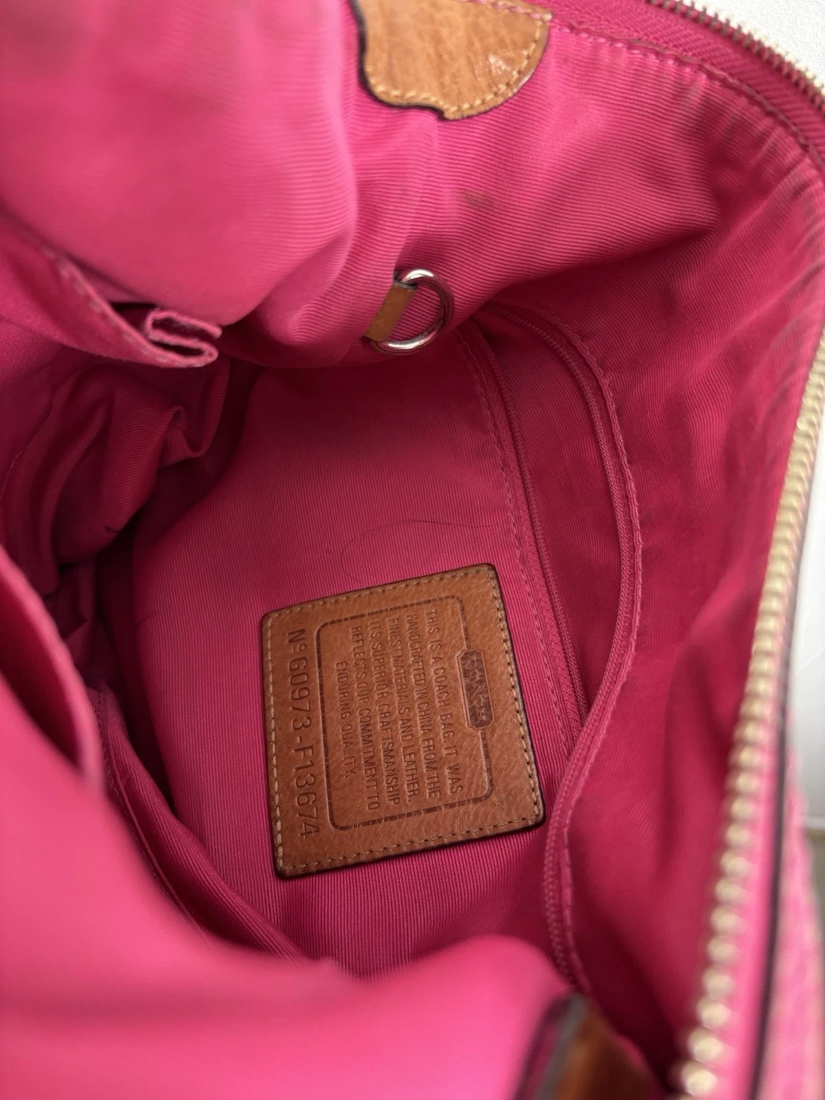 Borsa a tracolla Coach Signature marrone tela rosa righe chiusura cerniera vintage Y2K