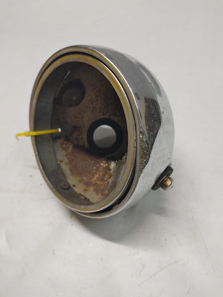 1981 Suzuki GS250T OEM Headlight Bucket  51810-11400-291 - Image 2 of 4