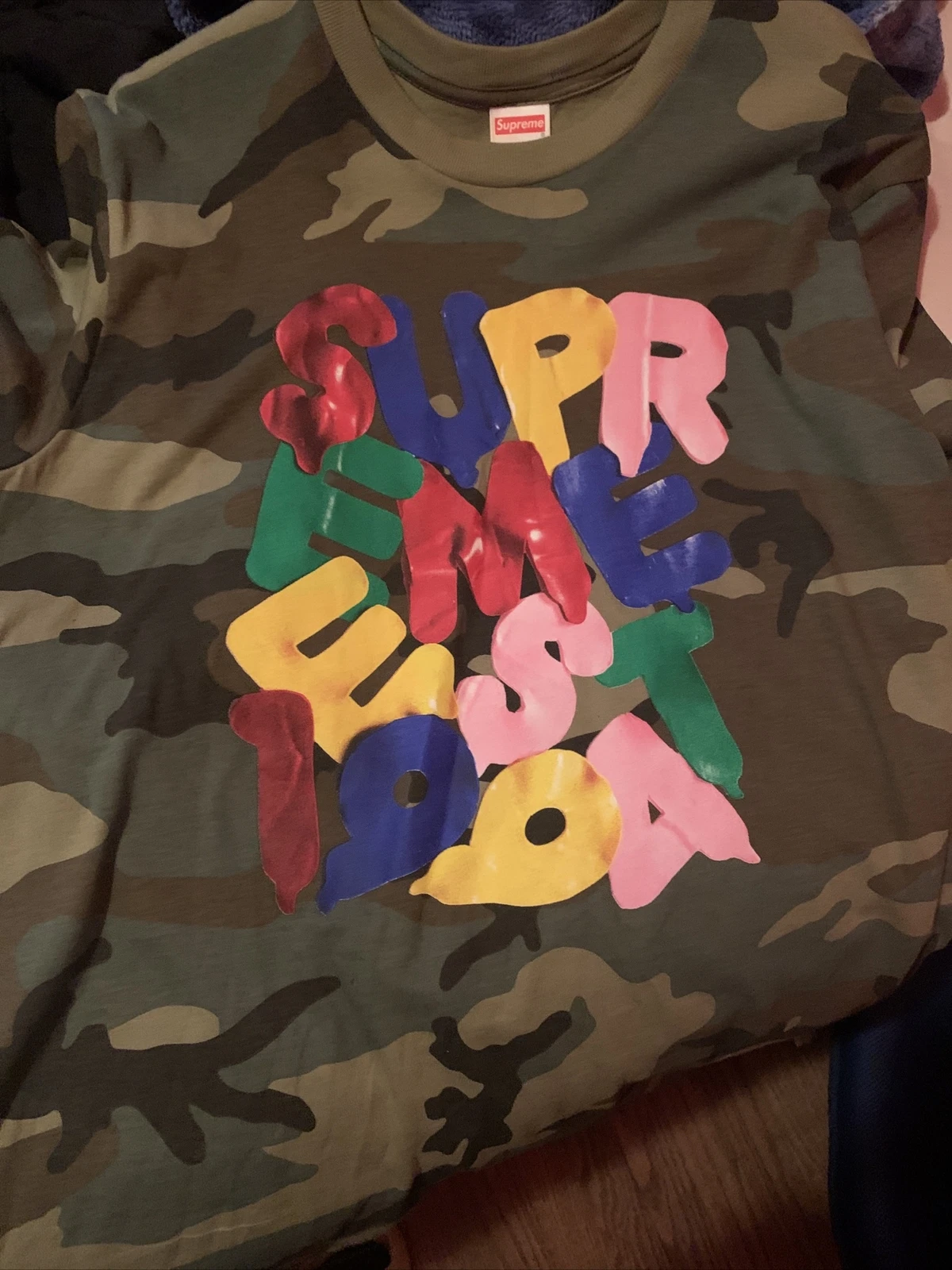 T shirt ballon Supreme, taille Medium   Camouflage