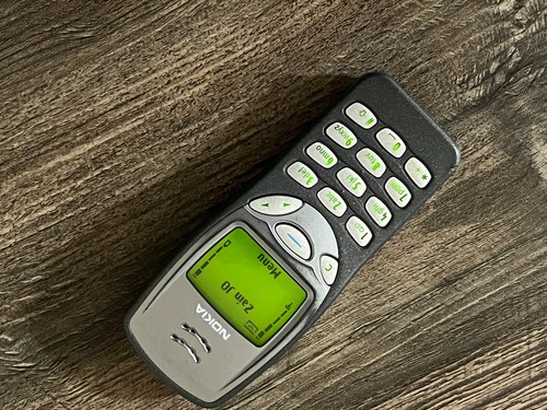 Téléphone portable vintage Nokia 3210 - 0,5 Mo - Noir (débloqué) GSM pour pièces uniquement - Photo 13 sur 15