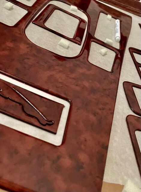 JAGUAR XJS FIT 1982-1996 KIT DE MOLDURAS DE TABLERO MADERA DE BURL DORADO JUEGO INTERIOR NUEVO Foto 4 de 4